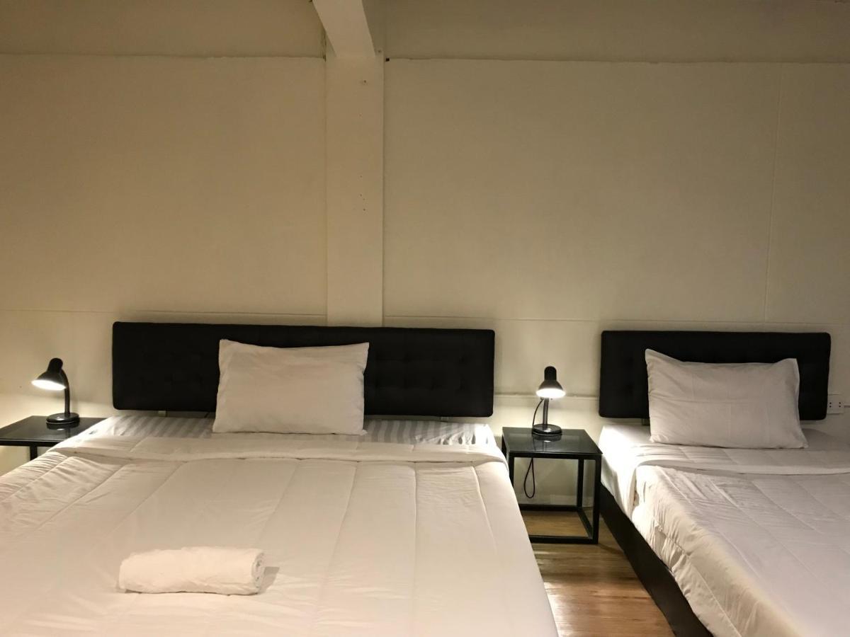 Boundary Hostel And Cafe Surat Thani Dış mekan fotoğraf